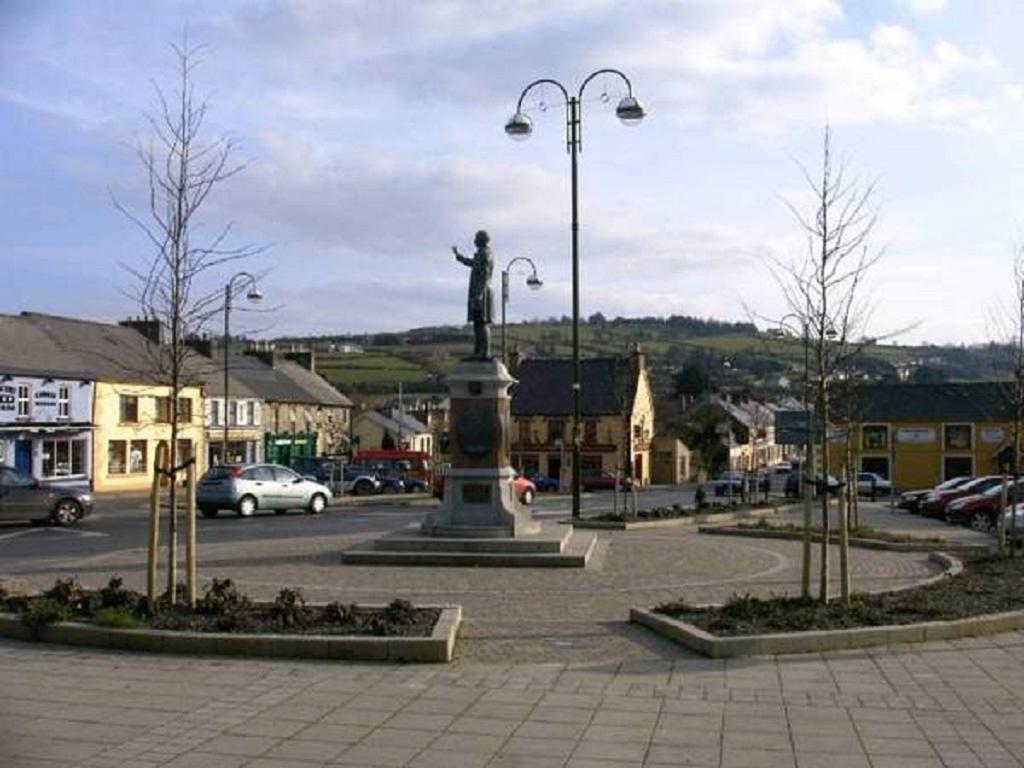 Jack O'Rourke'S Bar & Accommodation Abbeyfeale Bagian luar foto